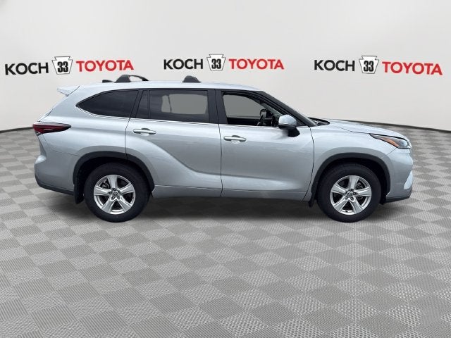 2025 Toyota Highlander LE