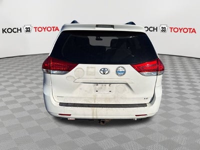 2011 Toyota Sienna LE