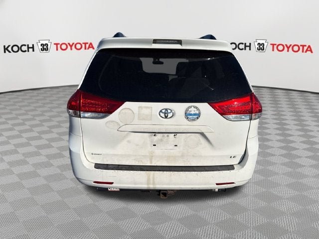 2011 Toyota Sienna LE