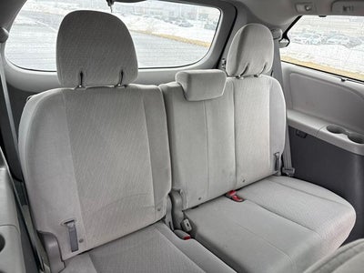2015 Toyota Sienna LE 8 Passenger