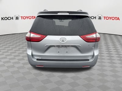 2015 Toyota Sienna LE 8 Passenger