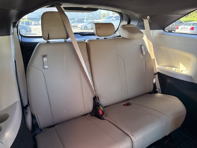 2022 Toyota Sienna XLE 7 Passenger