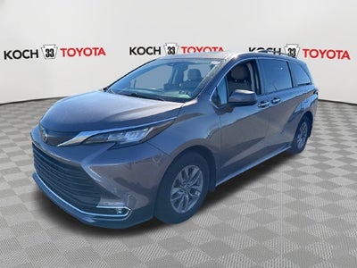 2022 Toyota Sienna XLE 7 Passenger