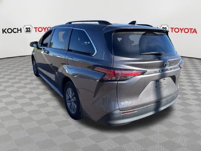 2022 Toyota Sienna XLE 7 Passenger