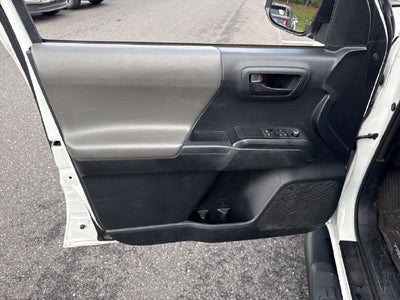 2017 Toyota Tacoma SR
