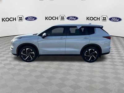 2022 Mitsubishi Outlander ES