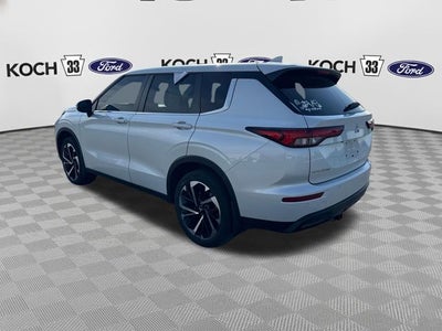 2022 Mitsubishi Outlander ES