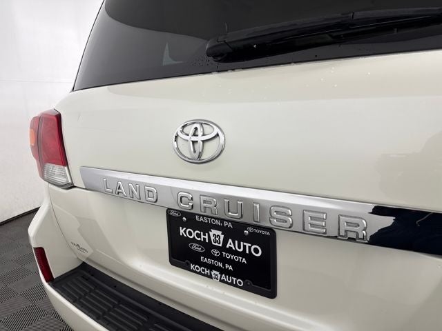 2013 Toyota Land Cruiser Base