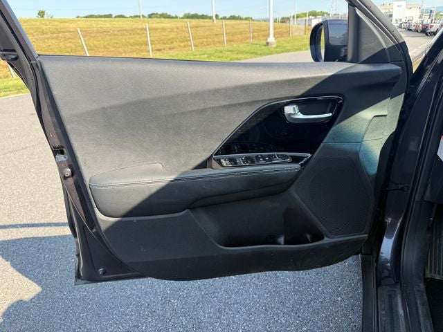 2020 Kia Niro Plug-In Hybrid LXS