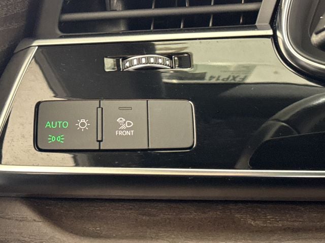 2020 Audi Q8 55 Premium Plus quattro