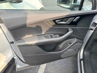 2019 Audi Q7 55 Premium Plus quattro