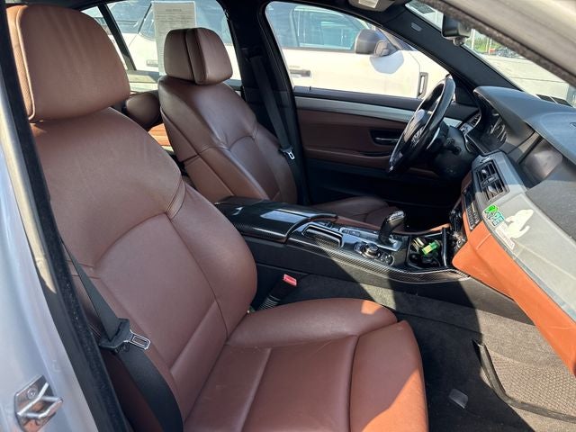 2013 BMW 5 Series 550i