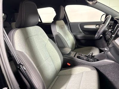 2023 Volvo XC40 B5 Core